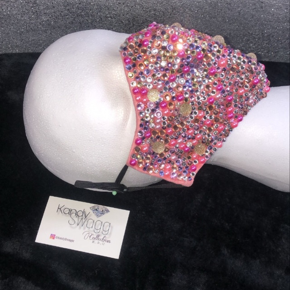Full Crystal and pearl faskmask